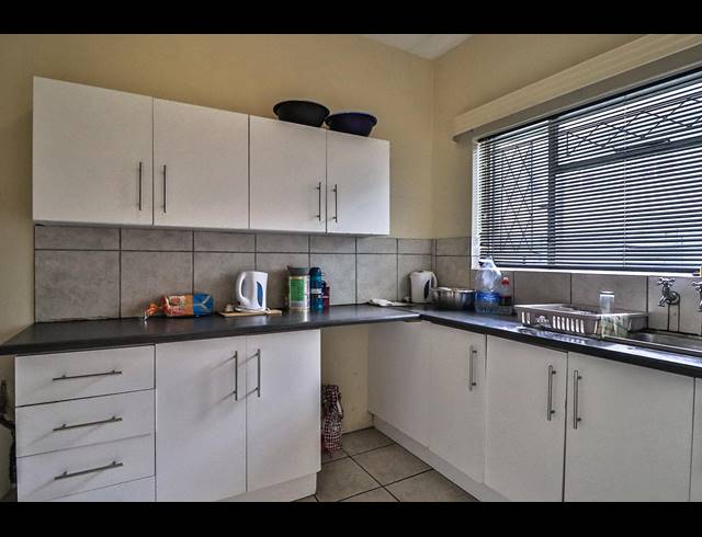 2 BEDROOM APARTMENT RENTED IN SOUTH END